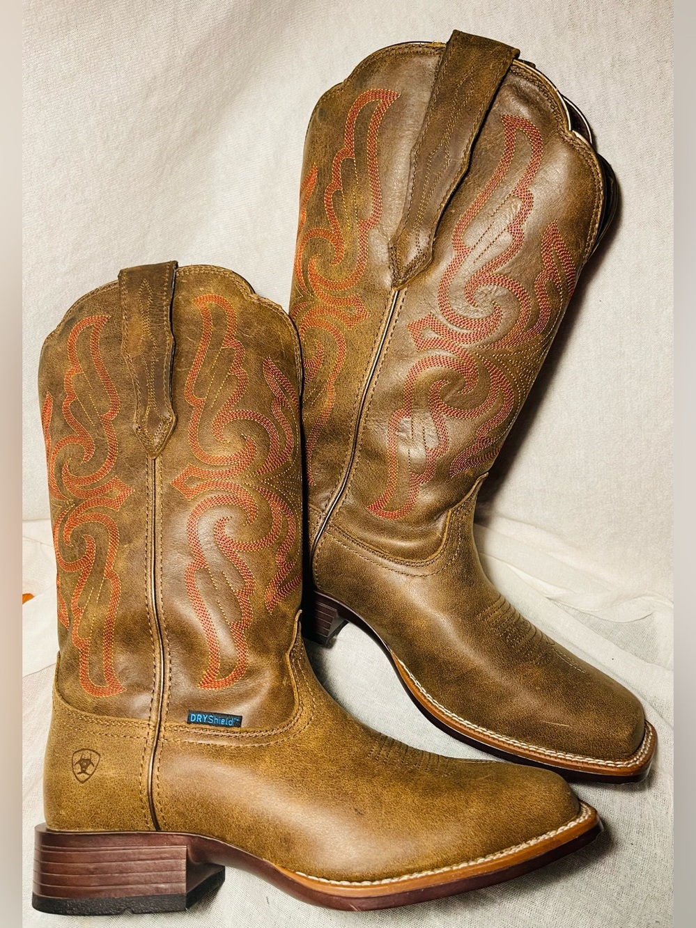 NWOT Ariat Women's Hybrid Waterproof Square Toe Cowboy Boots Size 9.5B⁠